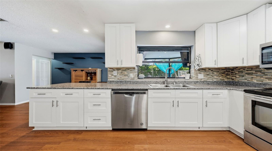 Palm Harbor, Florida 34684, 3 Bedroom Bedrooms, ,2 Bathroombathrooms,Residential,For Sale,Blooming Hill,0,Mfrtb8541076