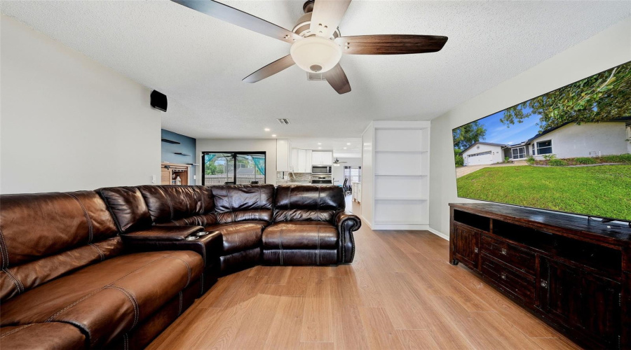 Palm Harbor, Florida 34684, 3 Bedroom Bedrooms, ,2 Bathroombathrooms,Residential,For Sale,Blooming Hill,0,Mfrtb8541076