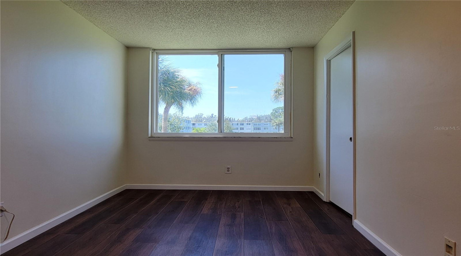 St Petersburg, Florida 33703, 1 Bedroom Bedrooms, ,1 Bathroombathrooms,Residential,For Sale,Locust,0,Mfrtb8538928