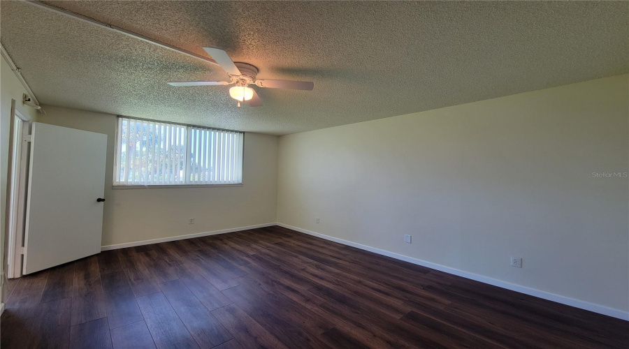 St Petersburg, Florida 33703, 1 Bedroom Bedrooms, ,1 Bathroombathrooms,Residential,For Sale,Locust,0,Mfrtb8538928