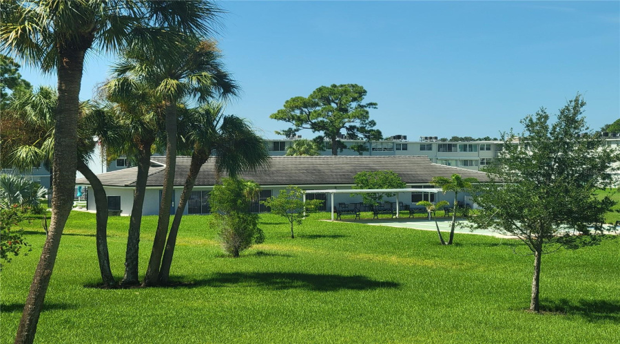 St Petersburg, Florida 33703, 1 Bedroom Bedrooms, ,1 Bathroombathrooms,Residential,For Sale,Locust,0,Mfrtb8538928