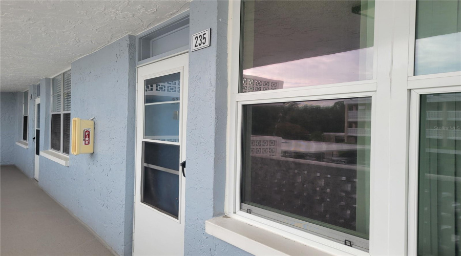 St Petersburg, Florida 33703, 1 Bedroom Bedrooms, ,1 Bathroombathrooms,Residential,For Sale,Locust,0,Mfrtb8538928