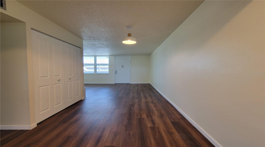 St Petersburg, Florida 33703, 1 Bedroom Bedrooms, ,1 Bathroombathrooms,Residential,For Sale,Locust,0,Mfrtb8538928