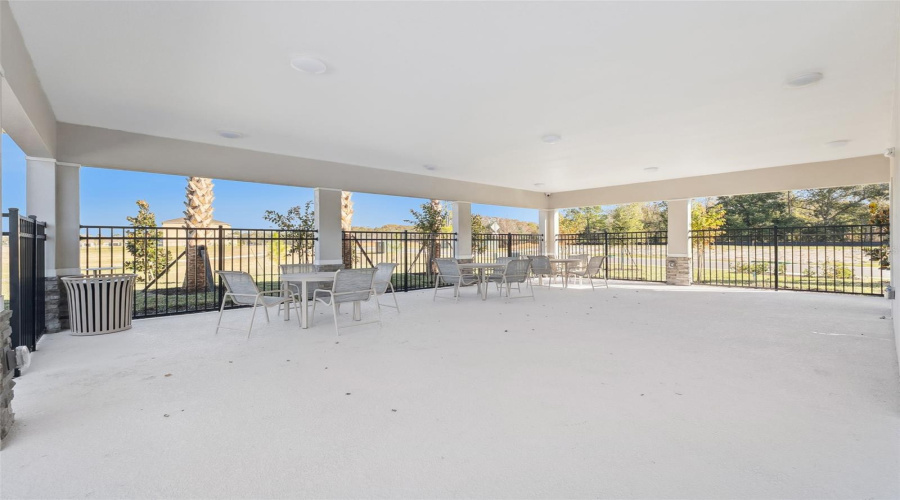 Daytona Beach, Florida 32124, 3 Bedroom Bedrooms, ,2 Bathroombathrooms,Residential,For Sale,Champion Rdg,0,Mfro6415774