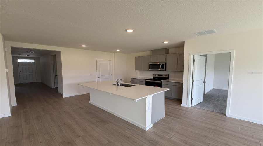 Daytona Beach, Florida 32124, 3 Bedroom Bedrooms, ,2 Bathroombathrooms,Residential,For Sale,Champion Rdg,0,Mfro6415774