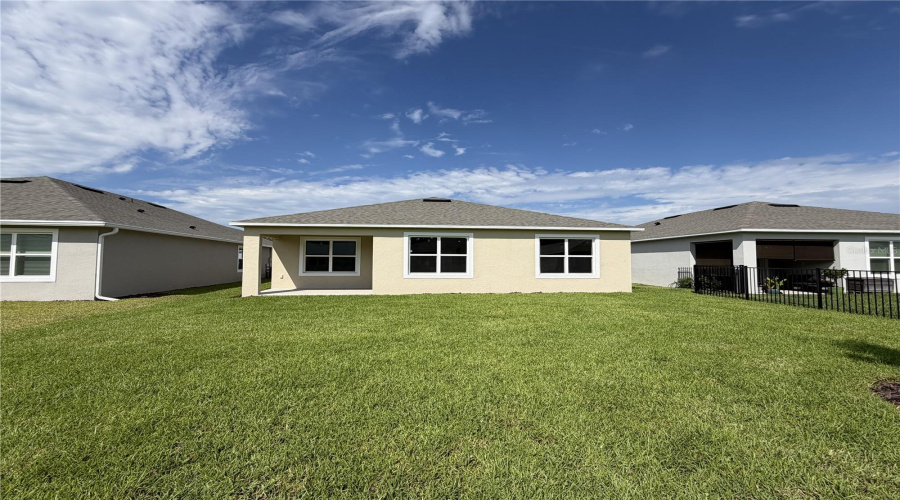 Daytona Beach, Florida 32124, 3 Bedroom Bedrooms, ,2 Bathroombathrooms,Residential,For Sale,Champion Rdg,0,Mfro6415774