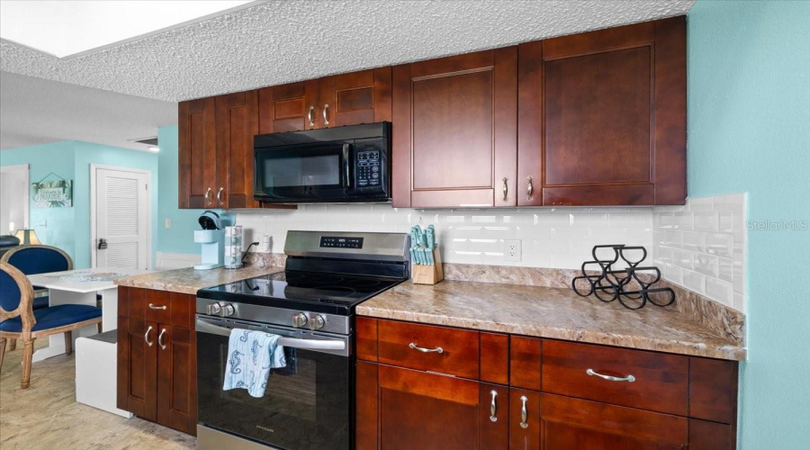 Hernando Beach, Florida 34607, 3 Bedroom Bedrooms, ,2 Bathroombathrooms,Residential,For Sale,Companero Entra,0,Mfrtb8533142