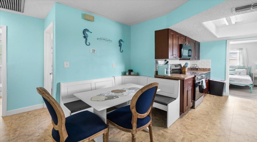 Hernando Beach, Florida 34607, 3 Bedroom Bedrooms, ,2 Bathroombathrooms,Residential,For Sale,Companero Entra,0,Mfrtb8533142