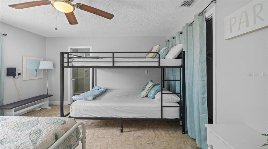 Hernando Beach, Florida 34607, 3 Bedroom Bedrooms, ,2 Bathroombathrooms,Residential,For Sale,Companero Entra,0,Mfrtb8533142