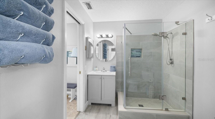 Hernando Beach, Florida 34607, 3 Bedroom Bedrooms, ,2 Bathroombathrooms,Residential,For Sale,Companero Entra,0,Mfrtb8533142