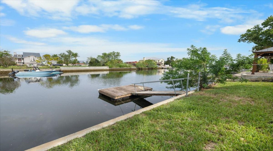 Hernando Beach, Florida 34607, 3 Bedroom Bedrooms, ,2 Bathroombathrooms,Residential,For Sale,Companero Entra,0,Mfrtb8533142