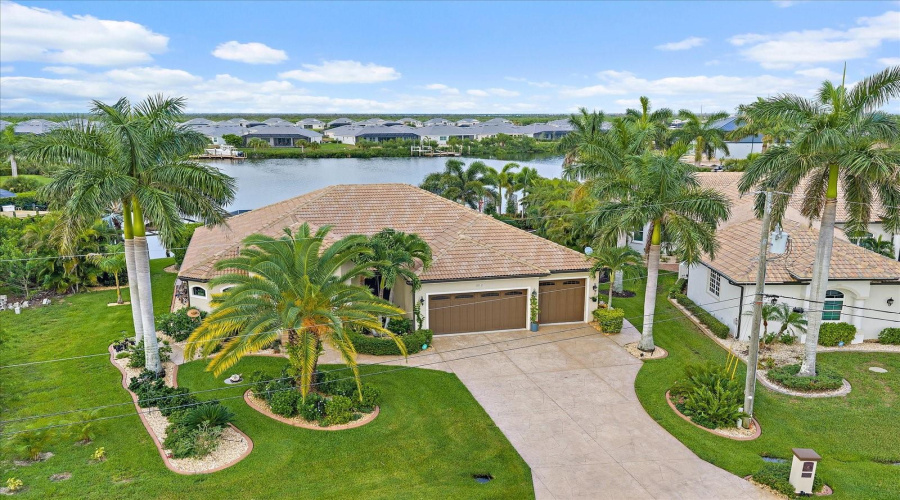 Port Charlotte, Florida 33981, 3 Bedroom Bedrooms, ,2 Bathroombathrooms,Residential,For Sale,Leipzig,0,Mfra4701900