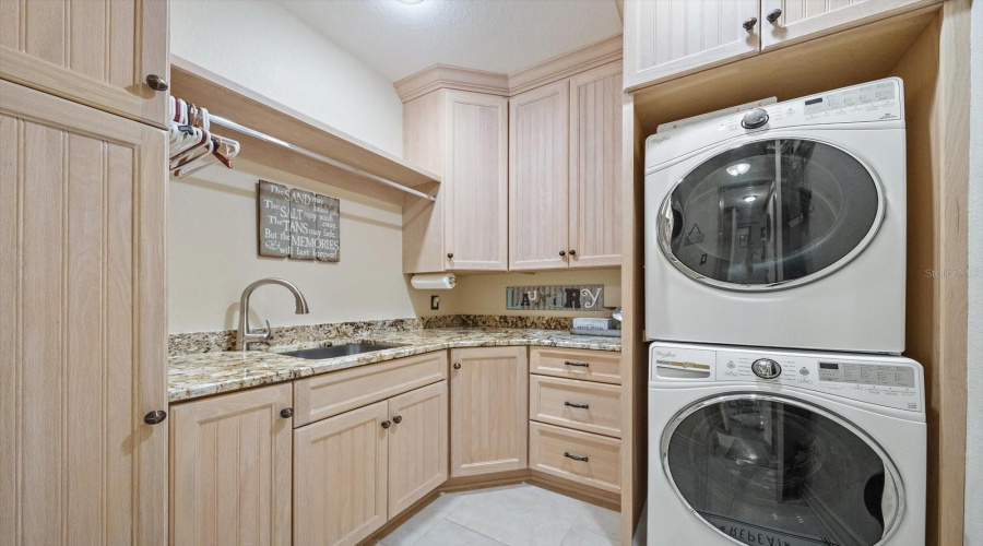 Port Charlotte, Florida 33981, 3 Bedroom Bedrooms, ,2 Bathroombathrooms,Residential,For Sale,Leipzig,0,Mfra4701900