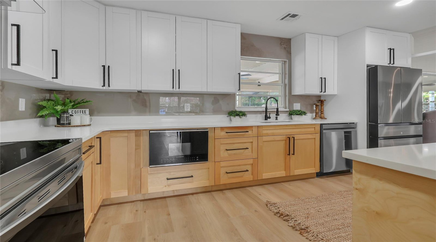 Tampa, Florida 33617, 4 Bedroom Bedrooms, ,2 Bathroombathrooms,Residential,For Sale,Oakland,0,Mfrtb8540498