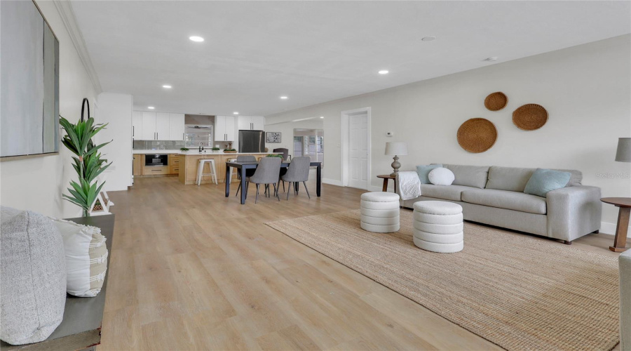 Tampa, Florida 33617, 4 Bedroom Bedrooms, ,2 Bathroombathrooms,Residential,For Sale,Oakland,0,Mfrtb8540498