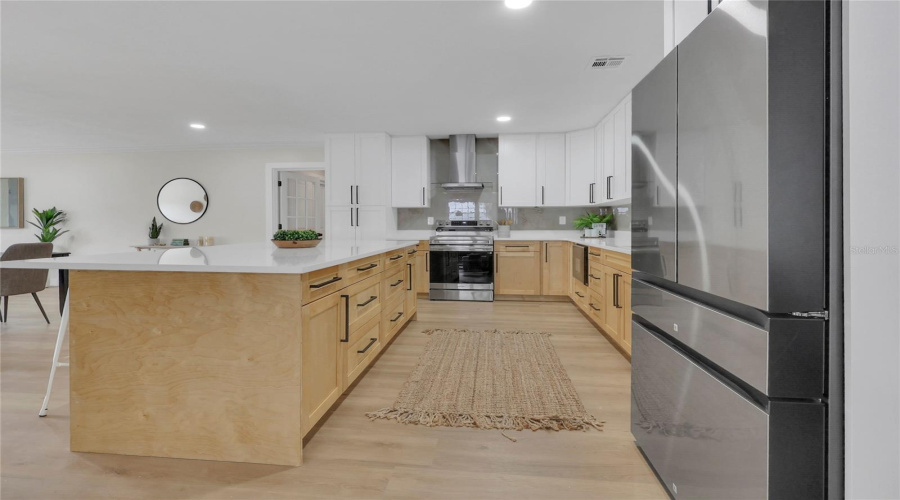 Tampa, Florida 33617, 4 Bedroom Bedrooms, ,2 Bathroombathrooms,Residential,For Sale,Oakland,0,Mfrtb8540498