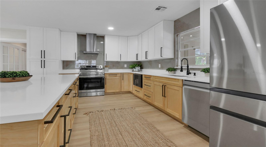 Tampa, Florida 33617, 4 Bedroom Bedrooms, ,2 Bathroombathrooms,Residential,For Sale,Oakland,0,Mfrtb8540498