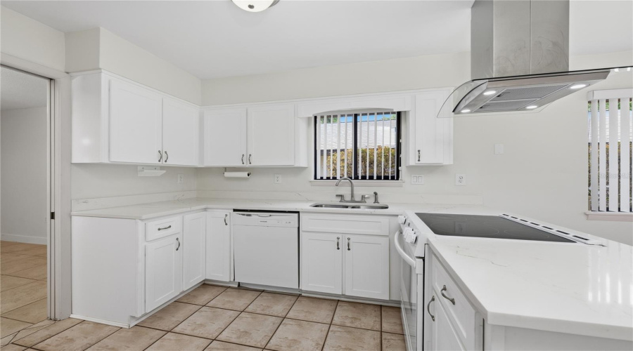 Yalaha, Florida 34797, 3 Bedroom Bedrooms, ,2 Bathroombathrooms,Residential,For Sale,Waterwood,0,Mfrg5111380