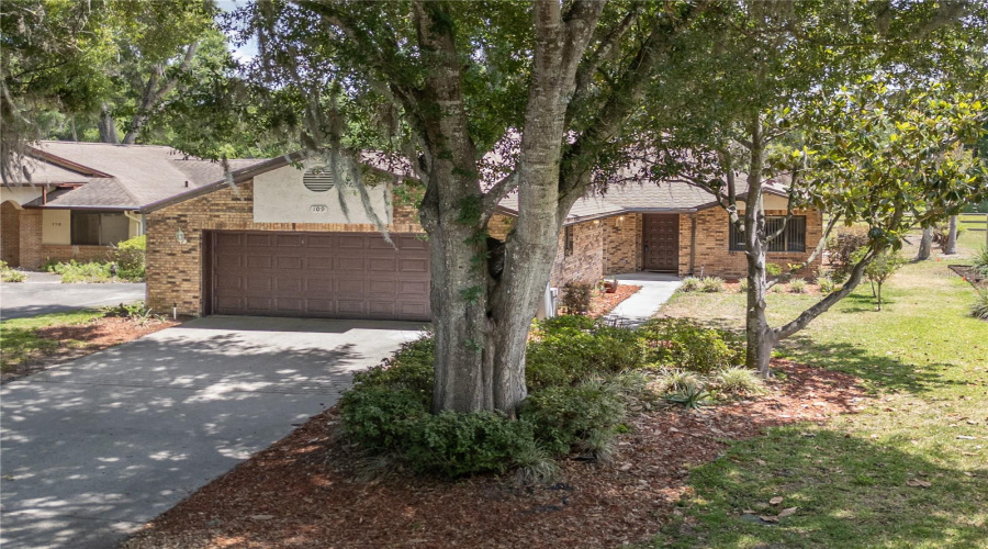 Yalaha, Florida 34797, 3 Bedroom Bedrooms, ,2 Bathroombathrooms,Residential,For Sale,Waterwood,0,Mfrg5111380