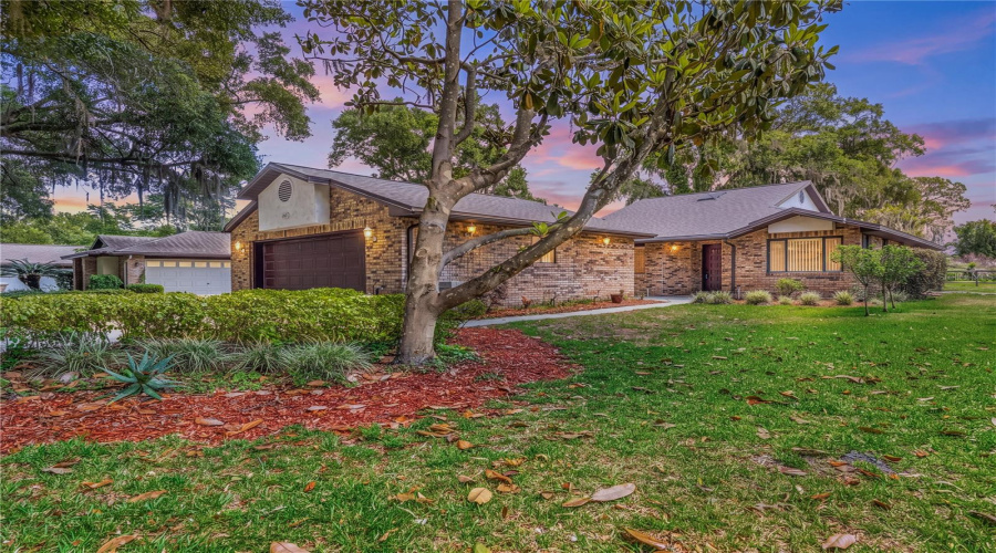 Yalaha, Florida 34797, 3 Bedroom Bedrooms, ,2 Bathroombathrooms,Residential,For Sale,Waterwood,0,Mfrg5111380