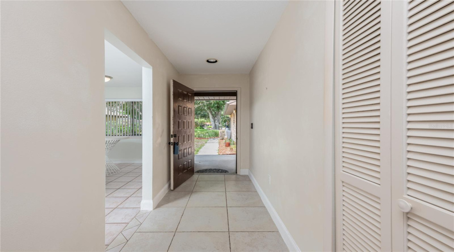 Yalaha, Florida 34797, 3 Bedroom Bedrooms, ,2 Bathroombathrooms,Residential,For Sale,Waterwood,0,Mfrg5111380