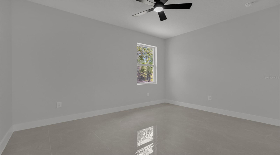 Ocala, Florida 34473, 4 Bedroom Bedrooms, ,3 Bathroombathrooms,Residential,For Sale,131 St,0,Mfro6432008