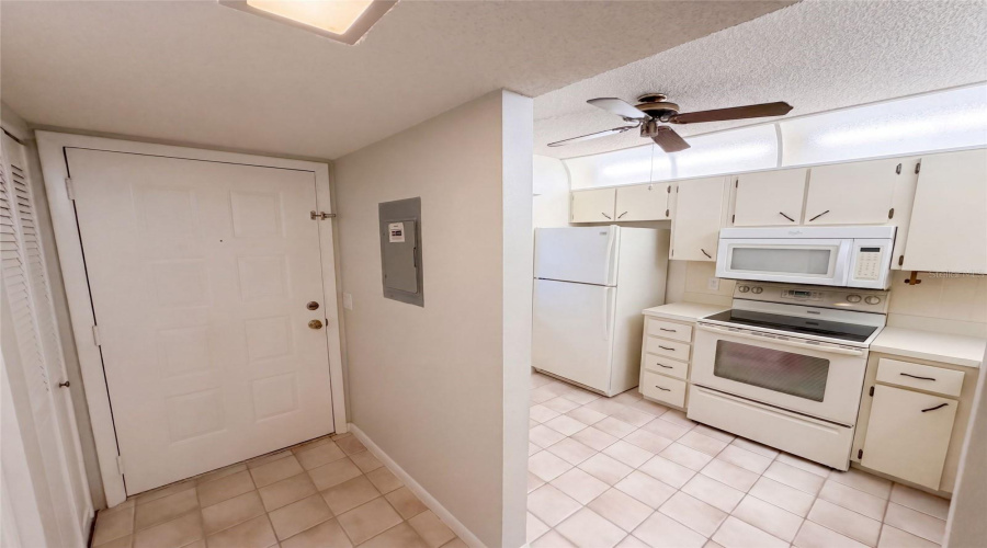 Dunedin, Florida 34698, 2 Bedroom Bedrooms, ,2 Bathroombathrooms,Residential,For Sale,Millstream,0,Mfro6436635