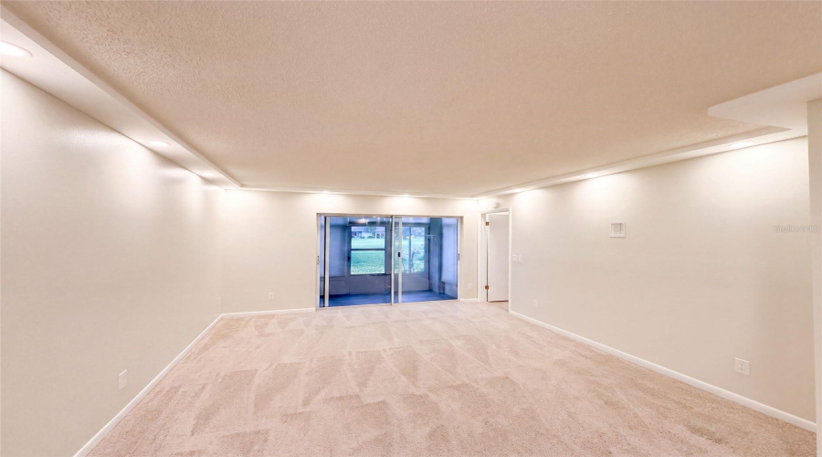 Dunedin, Florida 34698, 2 Bedroom Bedrooms, ,2 Bathroombathrooms,Residential,For Sale,Millstream,0,Mfro6436635