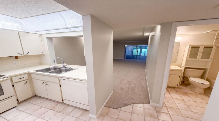 Dunedin, Florida 34698, 2 Bedroom Bedrooms, ,2 Bathroombathrooms,Residential,For Sale,Millstream,0,Mfro6436635