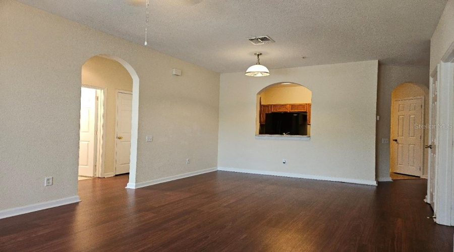 Orlando, Florida 32835, 3 Bedroom Bedrooms, ,2 Bathroombathrooms,Residential,For Sale,Stevenson,0,Mfro6436047