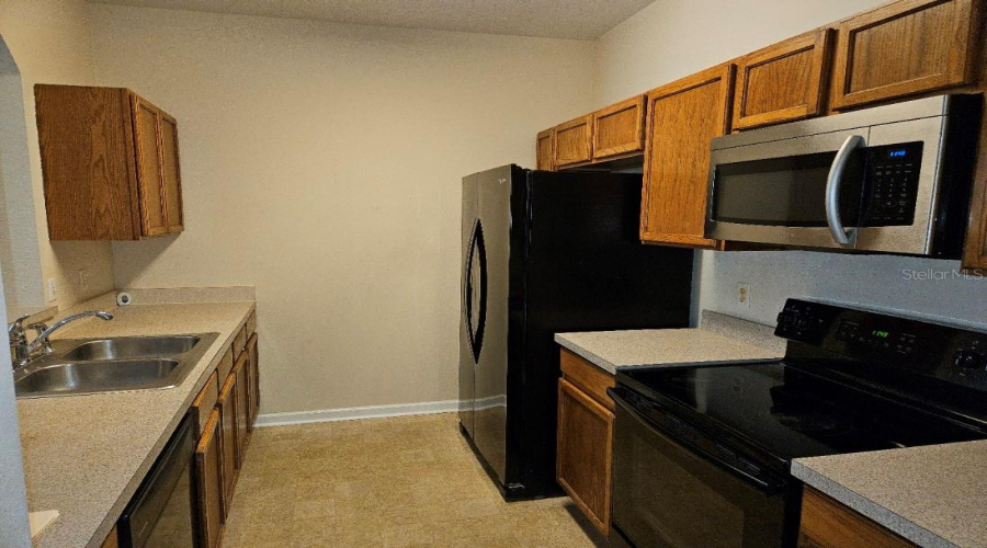 Orlando, Florida 32835, 3 Bedroom Bedrooms, ,2 Bathroombathrooms,Residential,For Sale,Stevenson,0,Mfro6436047
