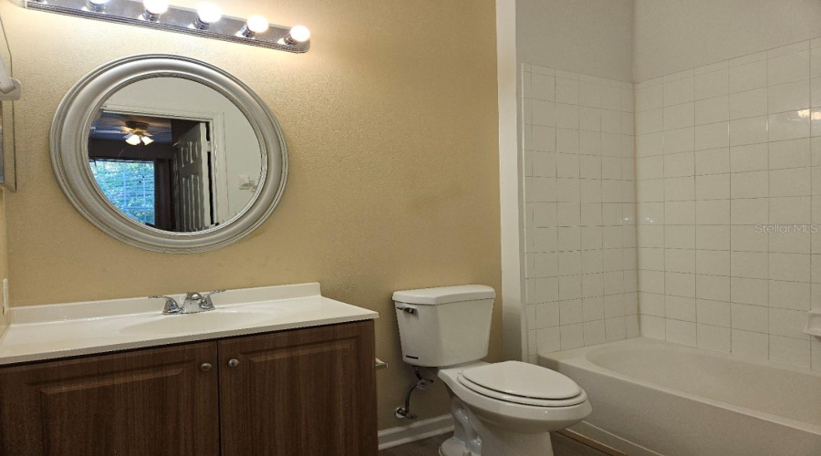 Orlando, Florida 32835, 3 Bedroom Bedrooms, ,2 Bathroombathrooms,Residential,For Sale,Stevenson,0,Mfro6436047