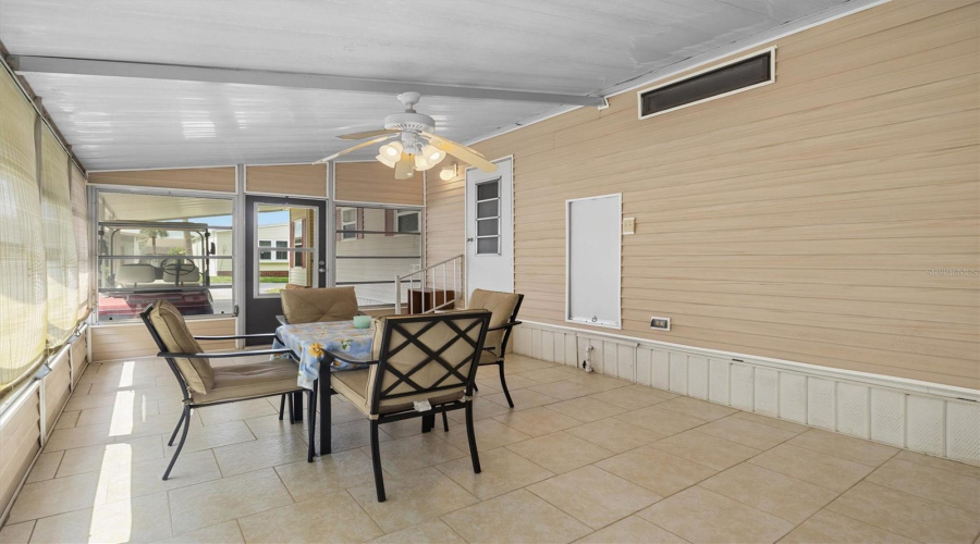 Florida Room - Plenty Of Space To Entertain