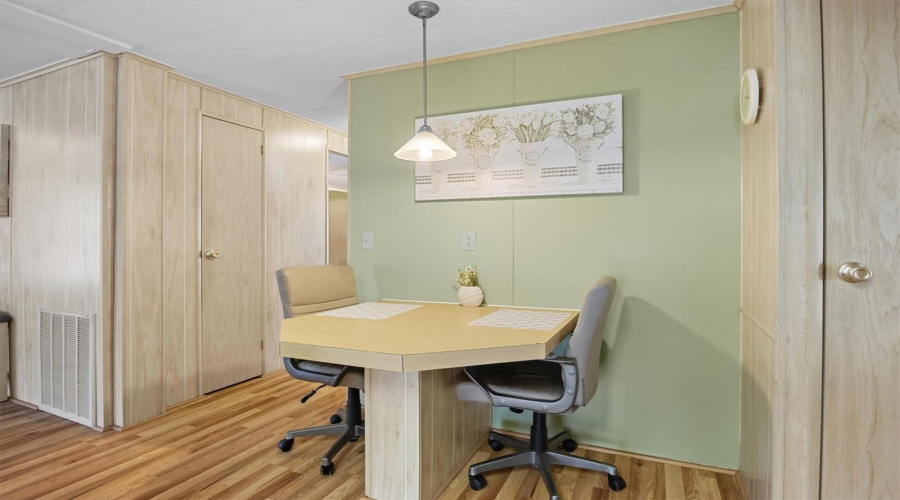 Breakfast Nook - Built-In