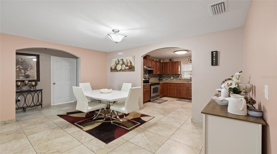 Tampa, Florida 33615, 5 Bedroom Bedrooms, ,3 Bathroombathrooms,Residential,For Sale,Town N Country,0,Mfrtb8505599