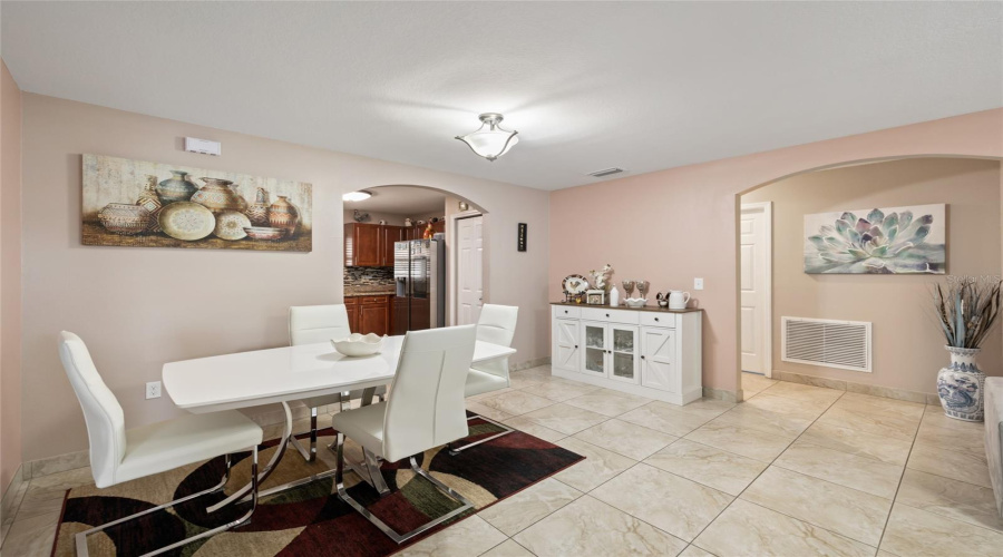 Tampa, Florida 33615, 5 Bedroom Bedrooms, ,3 Bathroombathrooms,Residential,For Sale,Town N Country,0,Mfrtb8505599