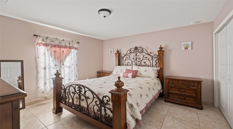 Tampa, Florida 33615, 5 Bedroom Bedrooms, ,3 Bathroombathrooms,Residential,For Sale,Town N Country,0,Mfrtb8505599