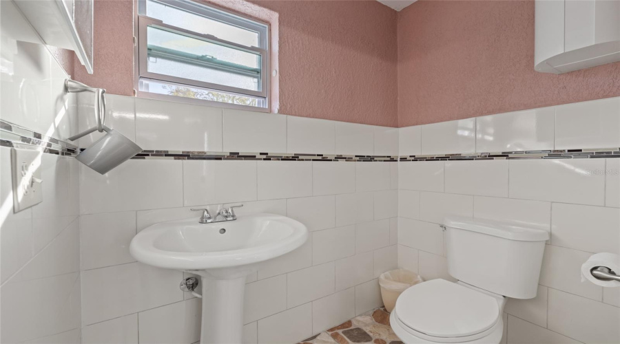 Tampa, Florida 33615, 5 Bedroom Bedrooms, ,3 Bathroombathrooms,Residential,For Sale,Town N Country,0,Mfrtb8505599
