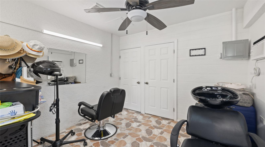 Tampa, Florida 33615, 5 Bedroom Bedrooms, ,3 Bathroombathrooms,Residential,For Sale,Town N Country,0,Mfrtb8505599