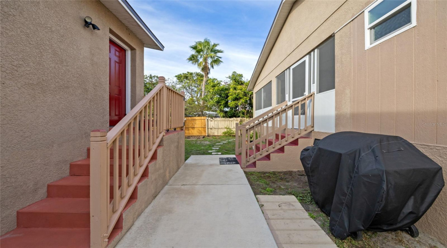 Tampa, Florida 33615, 5 Bedroom Bedrooms, ,3 Bathroombathrooms,Residential,For Sale,Town N Country,0,Mfrtb8505599