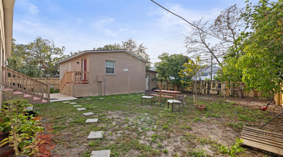 Detached Apartment/In-Law