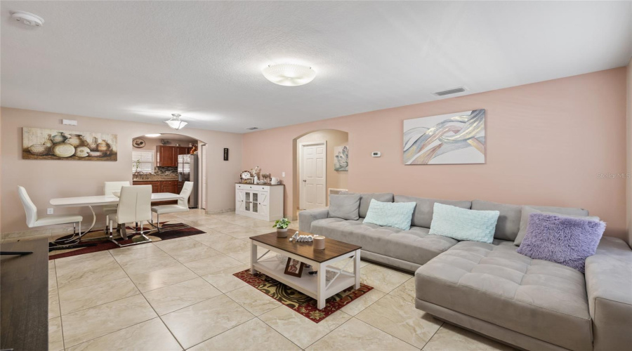 Tampa, Florida 33615, 5 Bedroom Bedrooms, ,3 Bathroombathrooms,Residential,For Sale,Town N Country,0,Mfrtb8505599