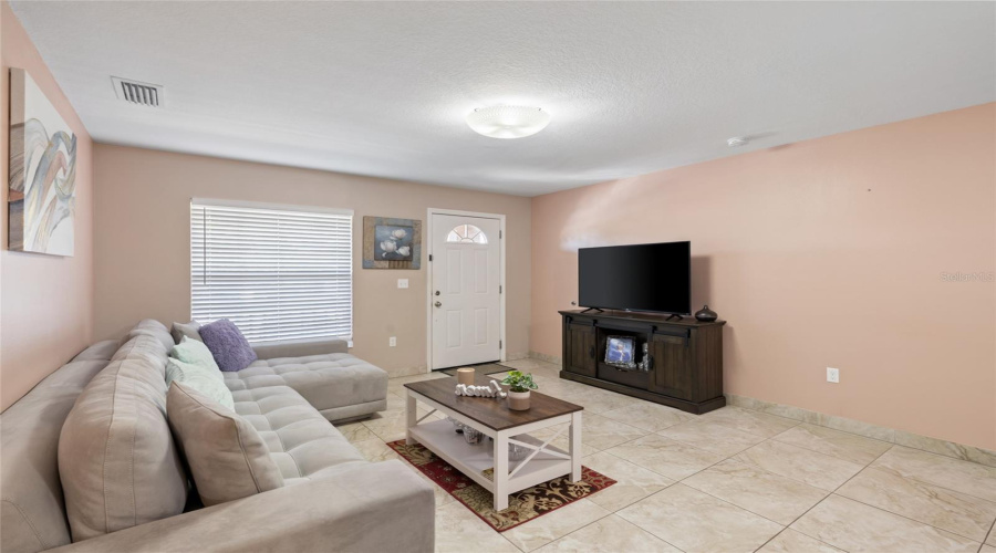 Tampa, Florida 33615, 5 Bedroom Bedrooms, ,3 Bathroombathrooms,Residential,For Sale,Town N Country,0,Mfrtb8505599