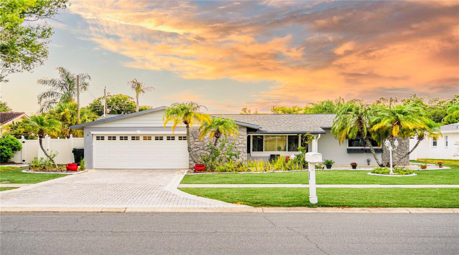 Largo, Florida 33771, 4 Bedroom Bedrooms, ,2 Bathroombathrooms,Residential,For Sale,Corvette,0,Mfrtb8527575