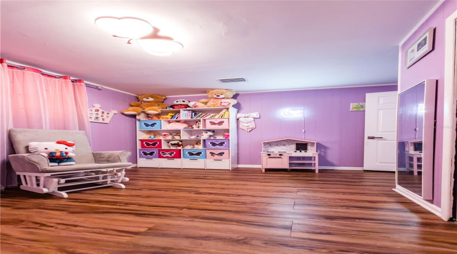 Largo, Florida 33771, 4 Bedroom Bedrooms, ,2 Bathroombathrooms,Residential,For Sale,Corvette,0,Mfrtb8527575
