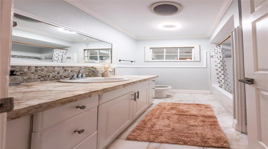 Largo, Florida 33771, 4 Bedroom Bedrooms, ,2 Bathroombathrooms,Residential,For Sale,Corvette,0,Mfrtb8527575