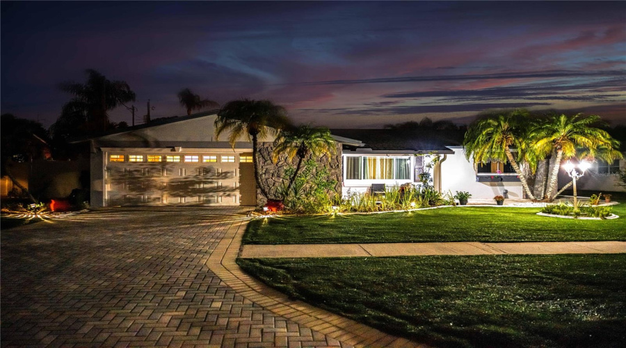 Largo, Florida 33771, 4 Bedroom Bedrooms, ,2 Bathroombathrooms,Residential,For Sale,Corvette,0,Mfrtb8527575