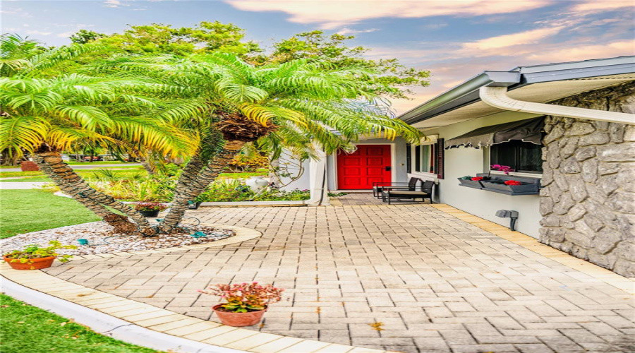Largo, Florida 33771, 4 Bedroom Bedrooms, ,2 Bathroombathrooms,Residential,For Sale,Corvette,0,Mfrtb8527575