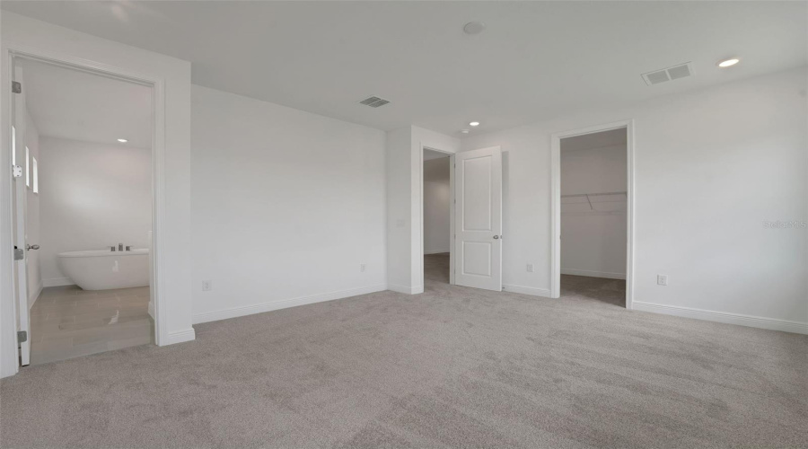 Winter Garden, Florida 34787, 5 Bedroom Bedrooms, ,4 Bathroombathrooms,Residential,For Sale,Tea Tree,0,Mfrg5113803