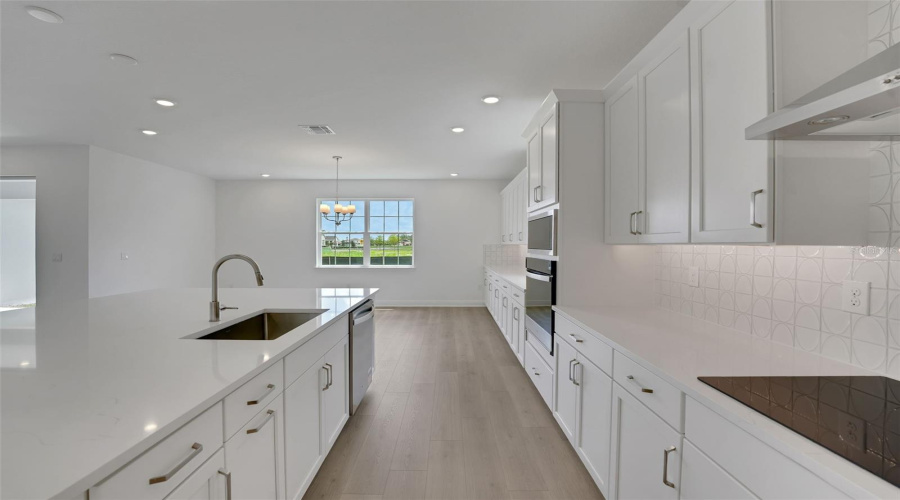 Winter Garden, Florida 34787, 5 Bedroom Bedrooms, ,4 Bathroombathrooms,Residential,For Sale,Tea Tree,0,Mfrg5113803